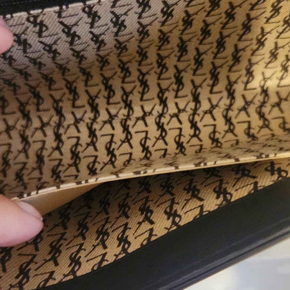 YSL clutch!!! Great Conditions and beautiful - Picture 7 of 11